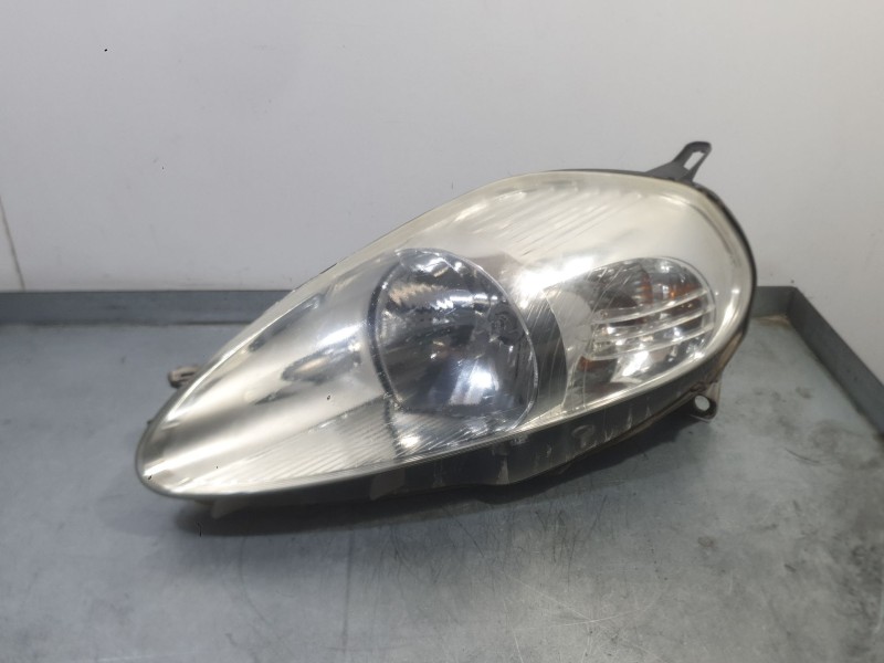 Recambio de faro izquierdo para fiat grande punto (199_) 1.2 referencia OEM IAM 51701593  