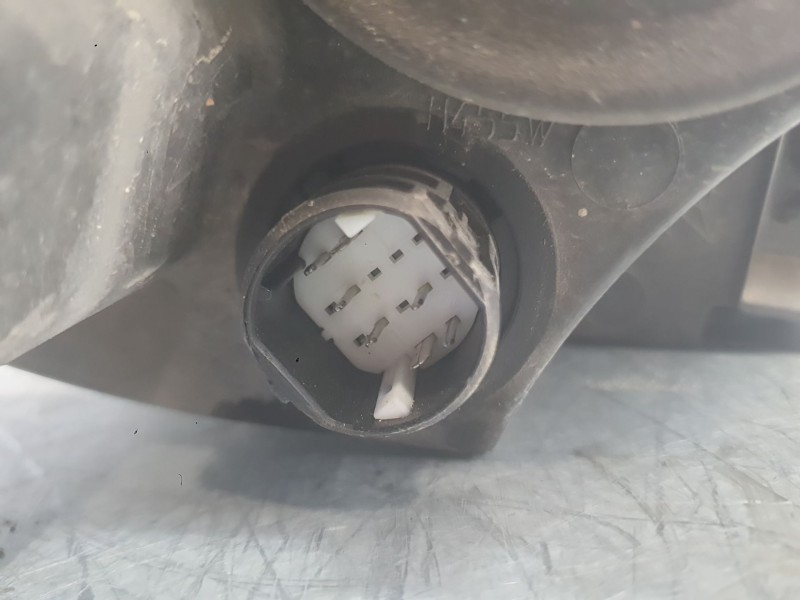 Recambio de faro izquierdo para fiat grande punto (199_) 1.2 referencia OEM IAM 51701593  