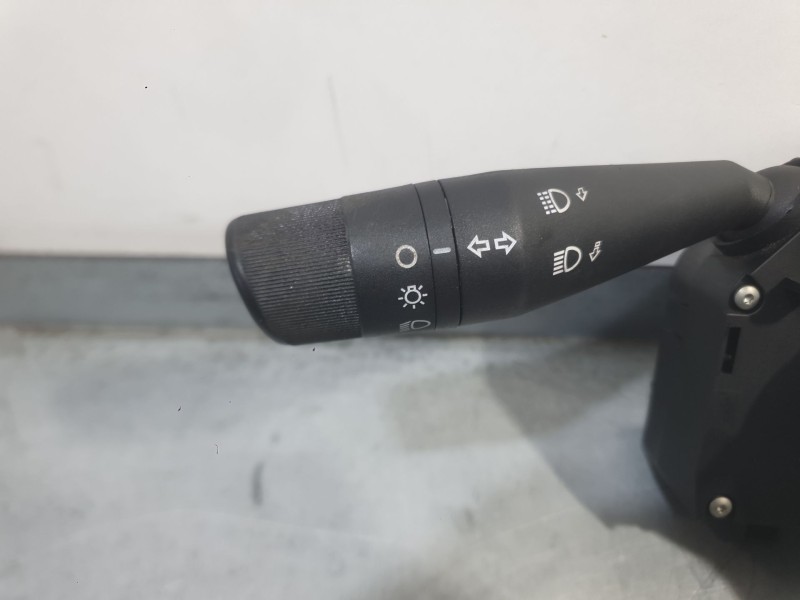 Recambio de mando luces y limpia para fiat grande punto (199_) 1.2 referencia OEM IAM 735521315  