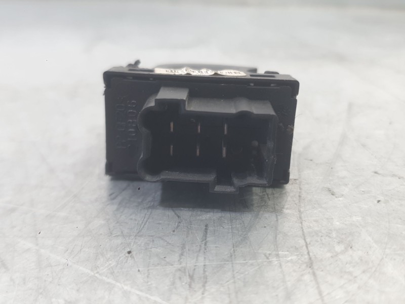 Recambio de mando elevalunas delantero derecho para fiat grande punto (199_) 1.2 referencia OEM IAM 735471507  