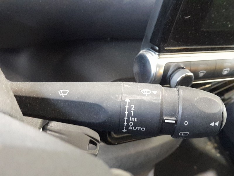 Recambio de mando luces y limpia para citroën c4 cactus 1.2 vti 82 referencia OEM IAM 98046101ZD  