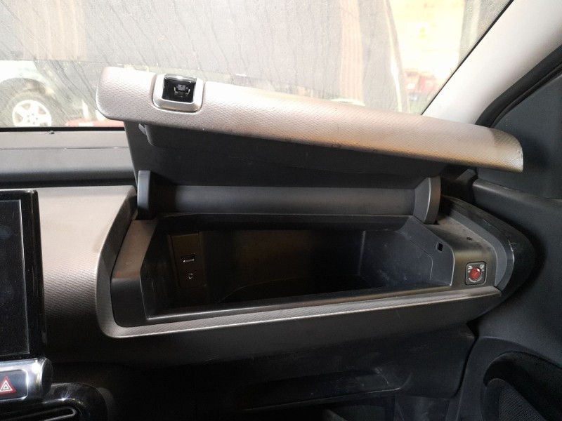 Recambio de guantera para citroën c4 cactus 1.2 vti 82 referencia OEM IAM 98001674BV  