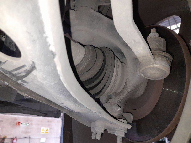 Recambio de mangueta delantera derecha para citroën c4 cactus 1.2 vti 82 referencia OEM IAM 1607557580  