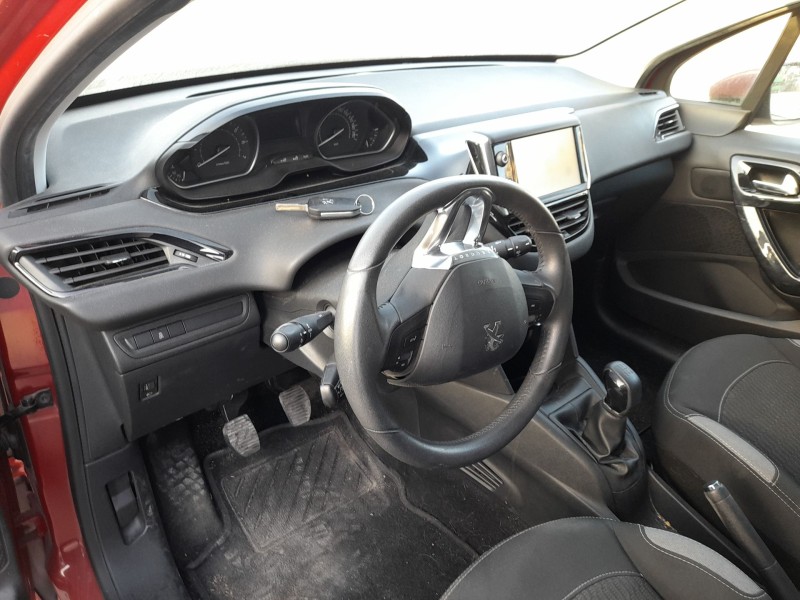 peugeot 208 i (ca_, cc_) del año 2015