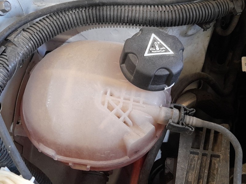 Recambio de deposito expansion para peugeot 208 ii (ub_, up_, uw_, uj_) 1.2 puretech 100 referencia OEM IAM 9824198680  