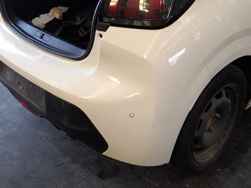 Recambio de paragolpes trasero para peugeot 208 ii (ub_, up_, uw_, uj_) 1.2 puretech 100 referencia OEM IAM 164979801T  
