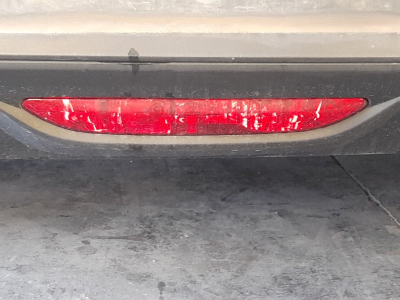 Recambio de piloto trasero central para peugeot 208 ii (ub_, up_, uw_, uj_) 1.2 puretech 100 referencia OEM IAM   