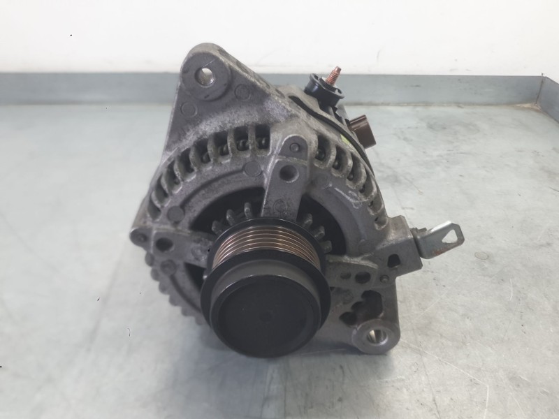 Recambio de alternador para toyota rav 4 iii (_a3_) 2.0 (zsa35_) referencia OEM IAM 2706037051  