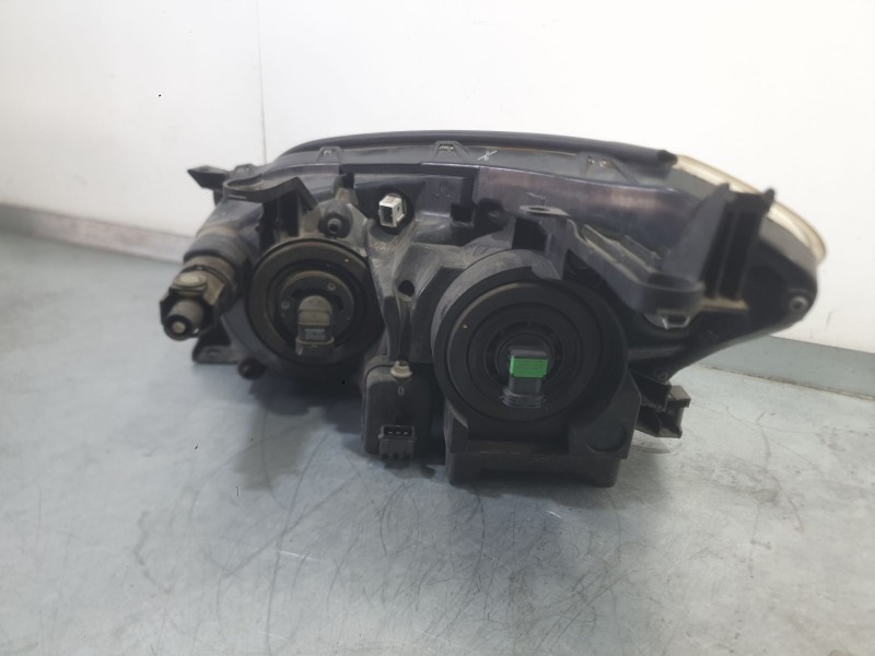 Recambio de faro derecho para toyota rav 4 iii (_a3_) 2.0 (zsa35_) referencia OEM IAM 8113042311  