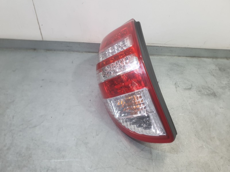 Recambio de piloto trasero izquierdo para toyota rav 4 iii (_a3_) 2.0 (zsa35_) referencia OEM IAM 8156142091  