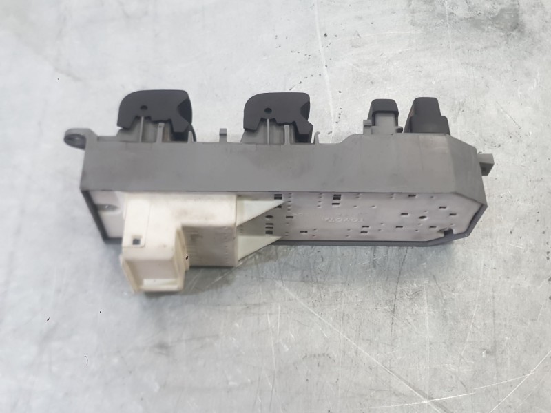 Recambio de mando elevalunas delantero izquierdo para toyota rav 4 iii (_a3_) 2.0 (zsa35_) referencia OEM IAM 8482012520  