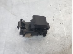 MANDO ELEVALUNAS DELANTERO DERECHO 848100D030 8292C99 