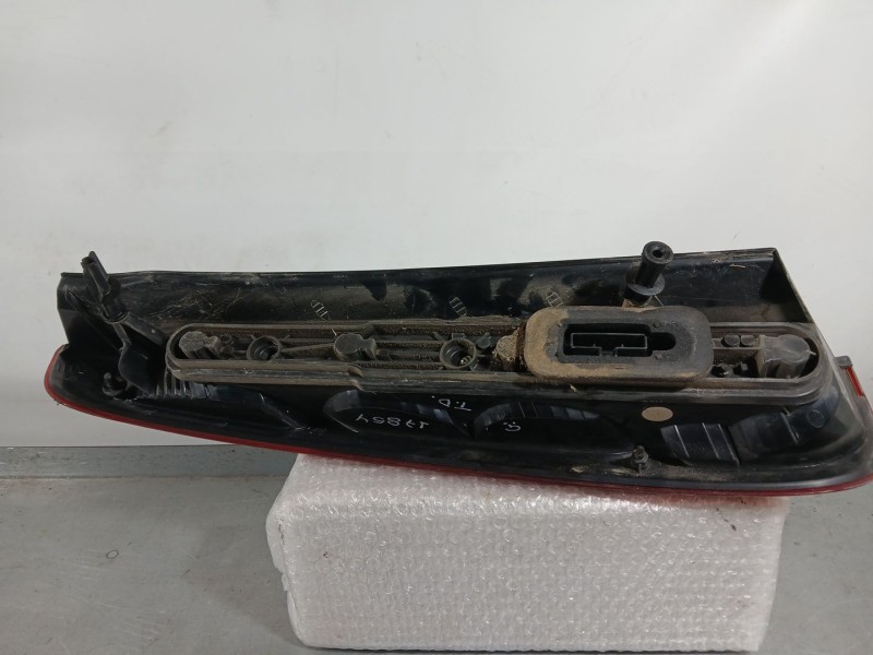 Recambio de piloto trasero derecho para ford focus c-max (dm2) 2.0 tdci referencia OEM IAM 1347454  