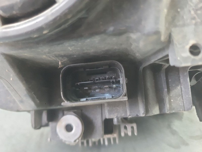 Recambio de faro izquierdo para bmw 1 (f20) 116 d referencia OEM IAM 63117229671 XENON 