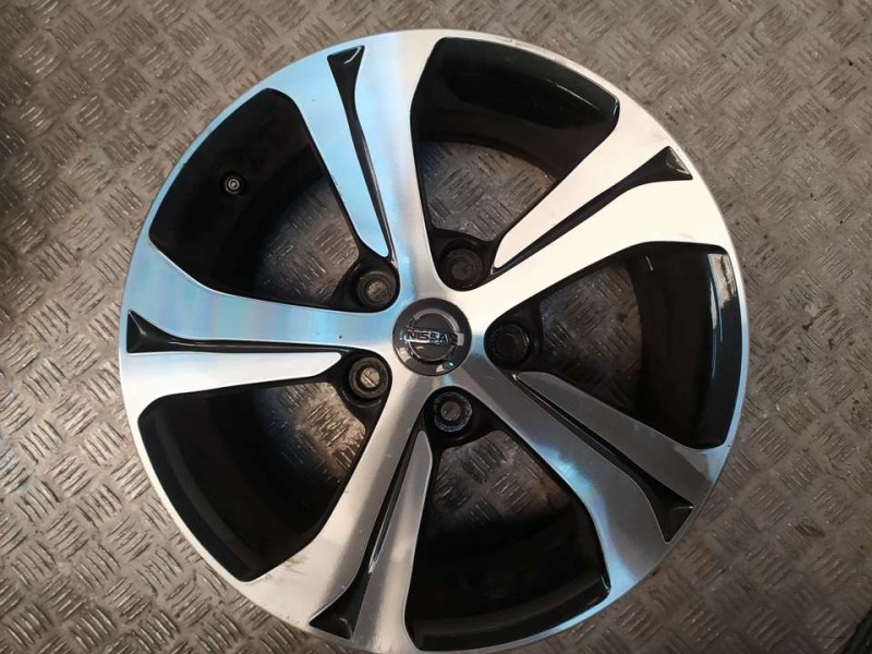 Recambio de juego llantas aluminio para nissan pulsar (c13) acenta referencia OEM IAM 6.5X16 5 TORN ET40 ALUMINIO 