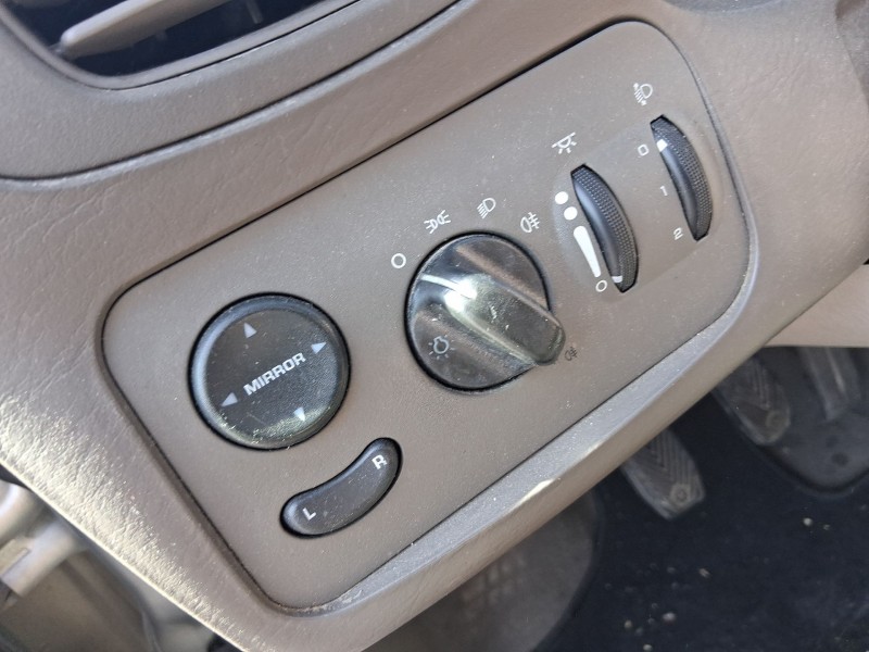Recambio de mando luces para chrysler voyager iv (rg, rs) 2.4 referencia OEM IAM 0ZL711L8AE C/MANDO RETROVISOR 