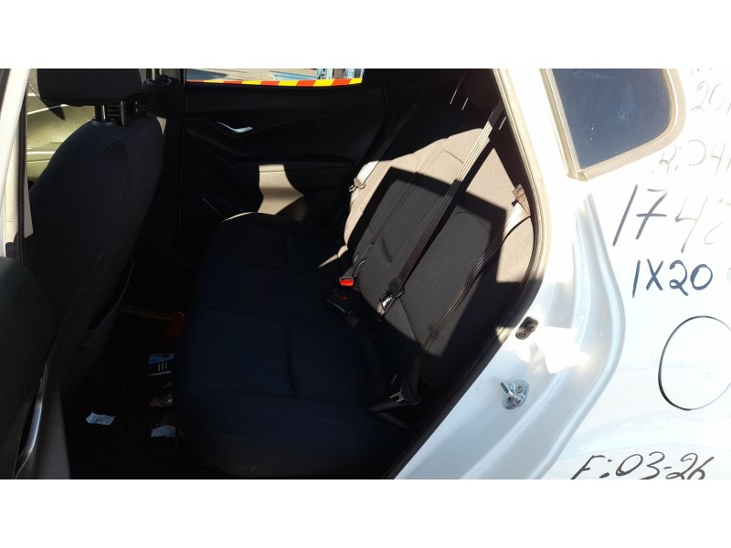 Recambio de asientos traseros para hyundai ix20 (jc) 1.6 crdi referencia OEM IAM   