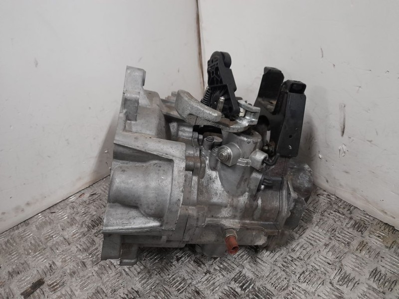 Recambio de caja cambios para seat ibiza sc (6p5) style connect referencia OEM IAM QTR 15105 6VELOCIDADES