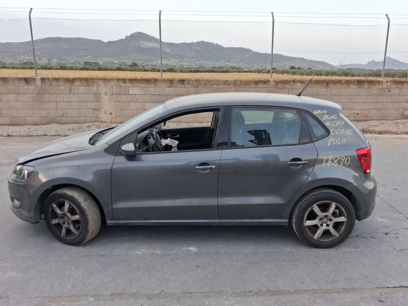 volkswagen polo v (6r1, 6c1) del año 2010