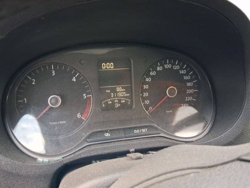 volkswagen polo v (6r1, 6c1) del año 2010