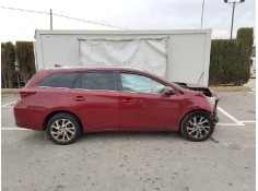 TOYOTA AURIS TOURING SPORTS (E18)