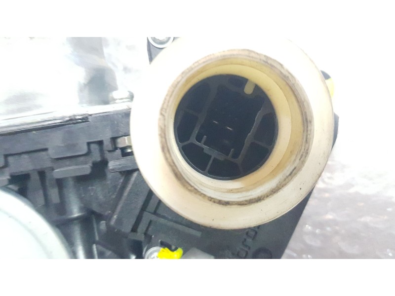 Recambio de elevalunas delantero izquierdo para toyota yaris (_p13_) 1.0 (ksp130) referencia OEM IAM 698200D440  