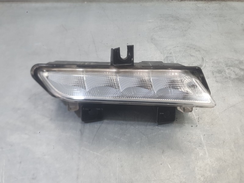 Recambio de piloto delantero derecho para renault clio iv (bh_) 1.5 dci 90 referencia OEM IAM  LUZ DIURNA 