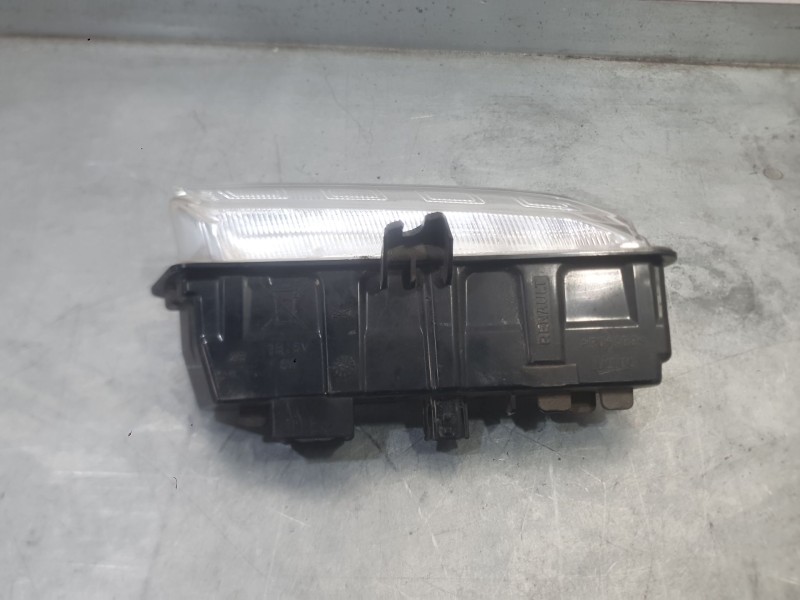 Recambio de piloto delantero derecho para renault clio iv (bh_) 1.5 dci 90 referencia OEM IAM  LUZ DIURNA 