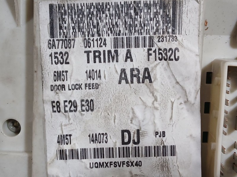 Recambio de caja reles / fusibles para ford focus c-max (dm2) 1.8 tdci referencia OEM IAM 2027109  
