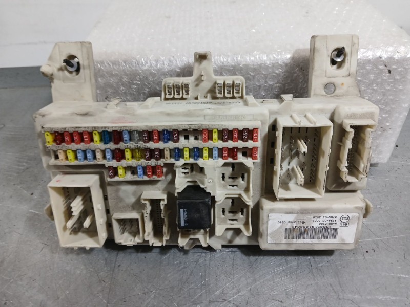 Recambio de caja reles / fusibles para ford focus c-max (dm2) 1.8 tdci referencia OEM IAM 2027109  