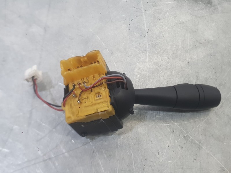 Recambio de mando intermitentes para renault clio iv (bh_) 1.5 dci 90 referencia OEM IAM 255405718R  8201168016