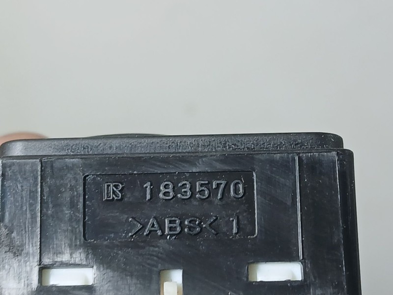 Recambio de mando retrovisor para mitsubishi mirage / space star vi hatchback (a0_a) 1.2 referencia OEM IAM MR417977  