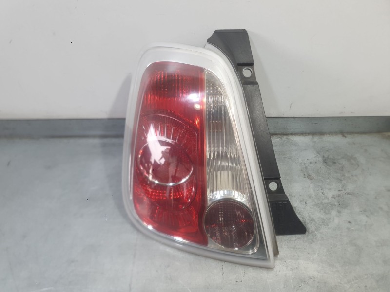 Recambio de piloto trasero izquierdo para fiat 500 (312_) 1.4 (312axc1b, 312cxc1b) referencia OEM IAM 51885548  
