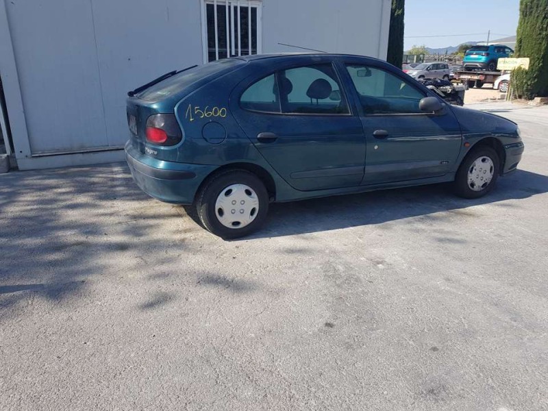 renault megane i berlina hatchback (ba0) del año 1997