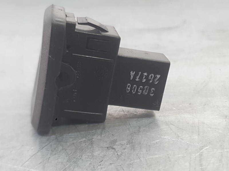 Recambio de mando elevalunas delantero derecho para fiat 500 (312_) 1.4 (312axc1b, 312cxc1b) referencia OEM IAM 735450602  