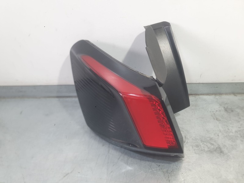 Recambio de piloto trasero izquierdo exterior para peugeot 3008 ii suv (mc_, mr_, mj_, m4_) 1.5 bluehdi 130 referencia OEM IAM 9