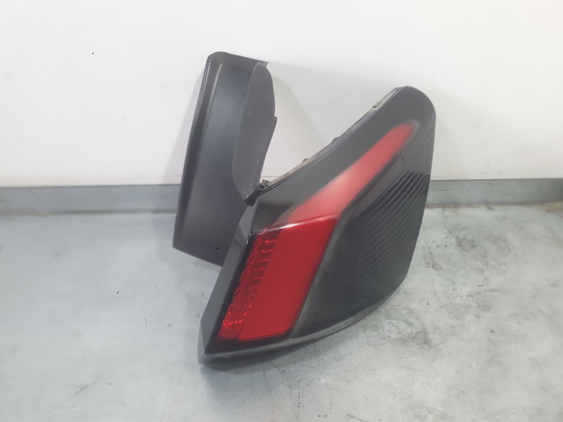 Recambio de piloto trasero derecho exterior para peugeot 3008 ii suv (mc_, mr_, mj_, m4_) 1.5 bluehdi 130 referencia OEM IAM 981