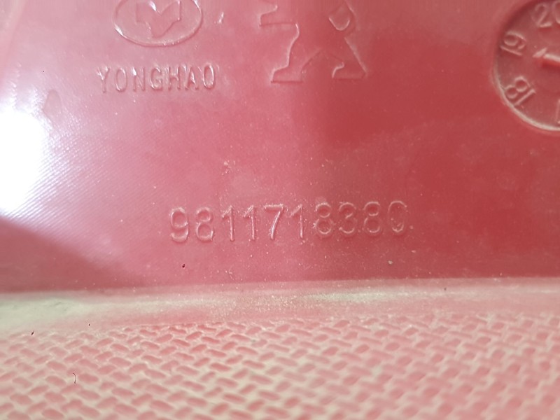 Recambio de piloto trasero derecho paragolpes para peugeot 3008 ii suv (mc_, mr_, mj_, m4_) 1.5 bluehdi 130 referencia OEM IAM 9