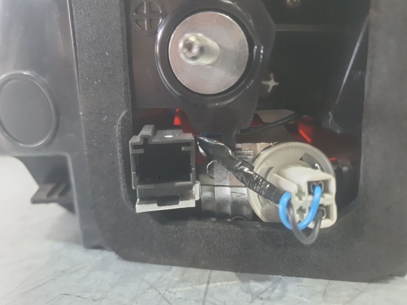 Recambio de piloto trasero izquierdo interior para peugeot 3008 ii suv (mc_, mr_, mj_, m4_) 1.5 bluehdi 130 referencia OEM IAM 9