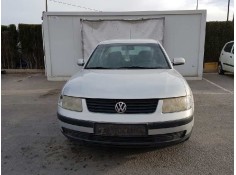 VOLKSWAGEN PASSAT BERLINA (3B2)