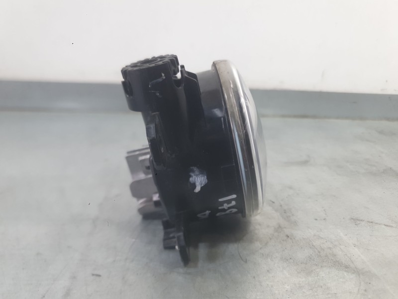 Recambio de faro antiniebla izquierdo para peugeot 3008 ii suv (mc_, mr_, mj_, m4_) 1.5 bluehdi 130 referencia OEM IAM 981133338