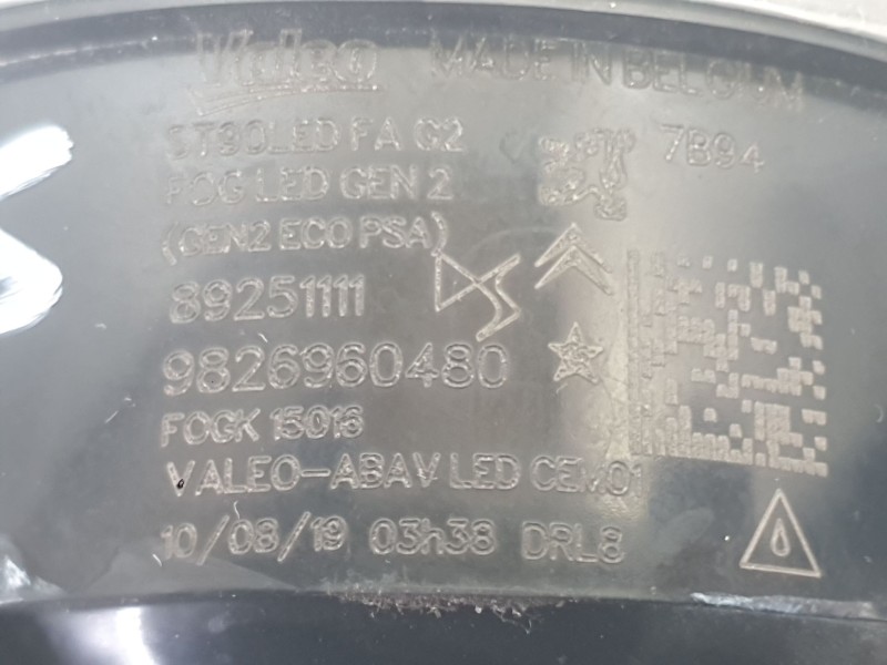Recambio de faro antiniebla izquierdo para peugeot 3008 ii suv (mc_, mr_, mj_, m4_) 1.5 bluehdi 130 referencia OEM IAM 981133338