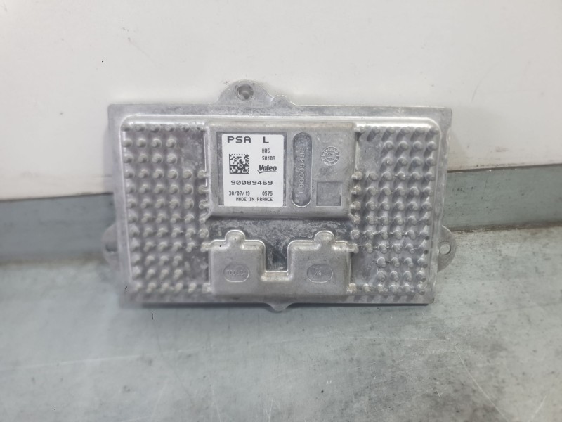 Recambio de centralita faro para peugeot 3008 ii suv (mc_, mr_, mj_, m4_) 1.5 bluehdi 130 referencia OEM IAM  IZQUIERDA 