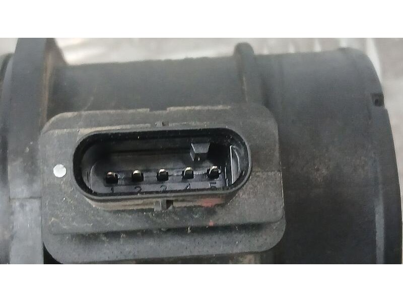 Recambio de caudalimetro para kia cee´d active referencia OEM IAM 281642A500  9021050002