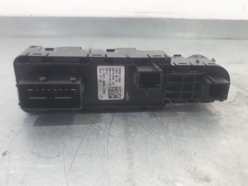 Recambio de mando elevalunas delantero izquierdo para peugeot 3008 ii suv (mc_, mr_, mj_, m4_) 1.5 bluehdi 130 referencia OEM IA