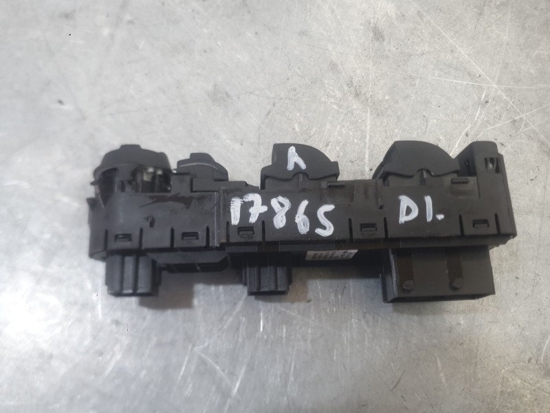Recambio de mando elevalunas delantero izquierdo para peugeot 3008 ii suv (mc_, mr_, mj_, m4_) 1.5 bluehdi 130 referencia OEM IA