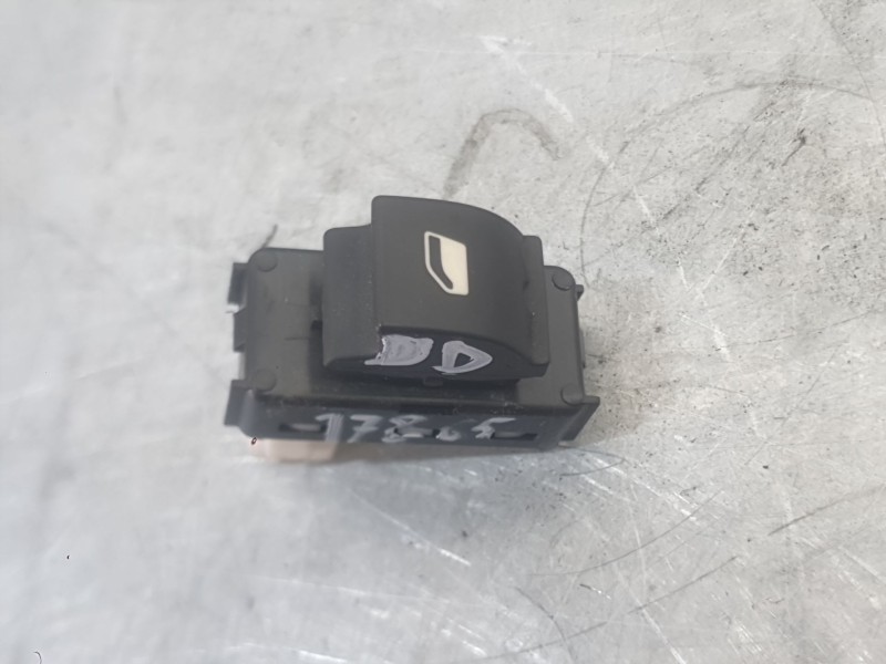 Recambio de mando elevalunas delantero derecho para peugeot 3008 ii suv (mc_, mr_, mj_, m4_) 1.5 bluehdi 130 referencia OEM IAM 