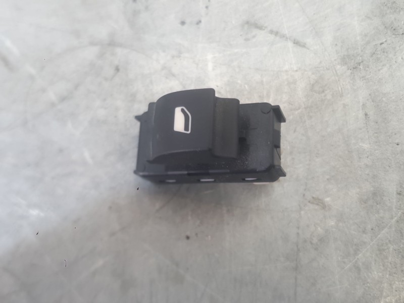 Recambio de mando elevalunas trasero derecho para peugeot 3008 ii suv (mc_, mr_, mj_, m4_) 1.5 bluehdi 130 referencia OEM IAM 98