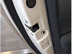 CERRADURA PUERTA TRASERA IZQUIERDA 814101J520 
