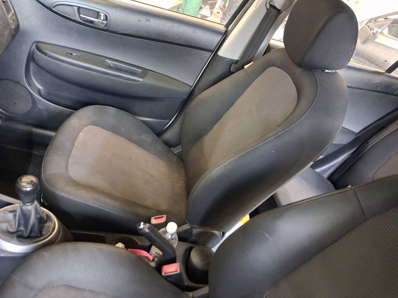 Recambio de asiento delantero derecho para hyundai i20 i (pb, pbt) 1.2 referencia OEM IAM   